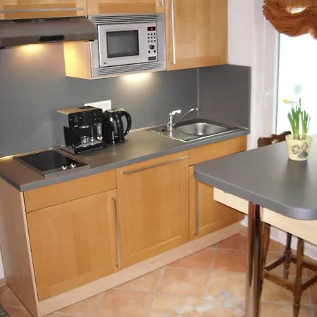 Ferienwohnung Am Schloss Eller - Karlsruher Strasse * Dusseldorf