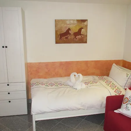 Ferienwohnung Am Schloss Eller - Karlsruher Strasse Dusseldorf