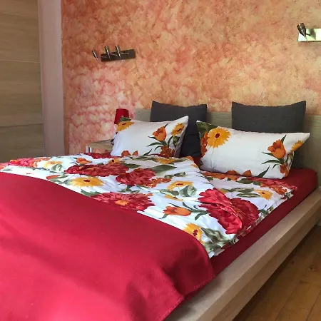 Ferienwohnung Am Schloss Eller - Karlsruher Strasse