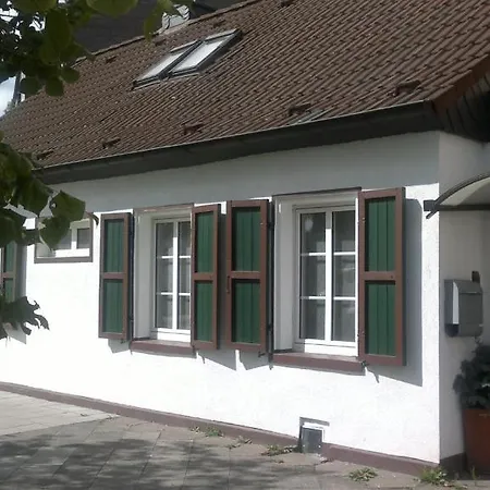 Ferienwohnung Am Schloß Eller - Karlsruher Strasse Apartment Düsseldorf